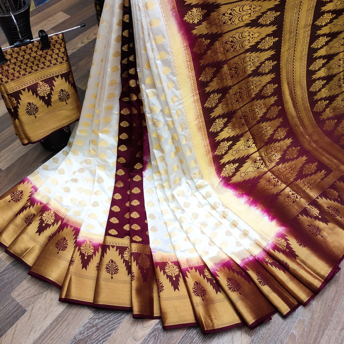 Women's Rich Look Wedding Wear Banarasi Silk Saree With Patli Pallu