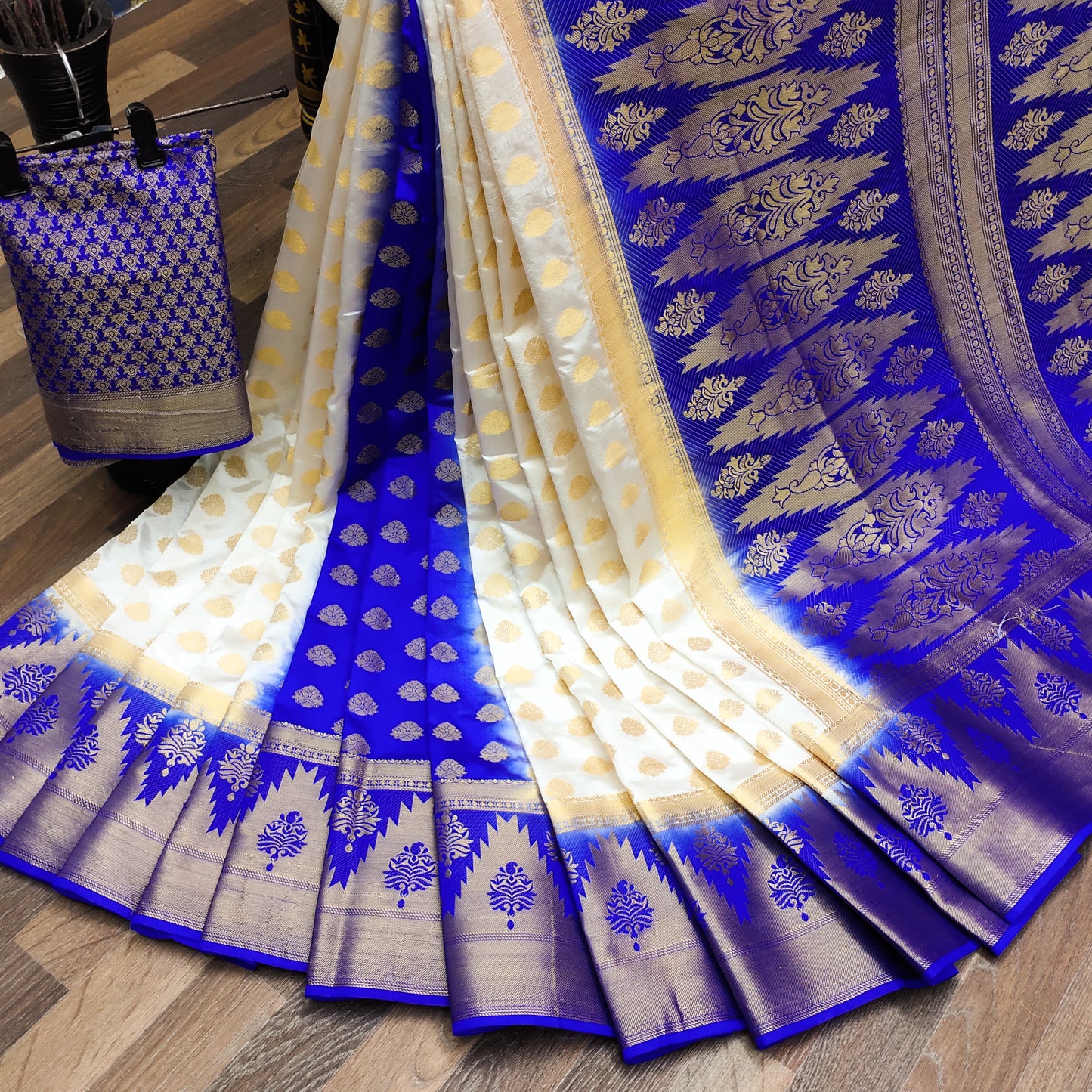 Women's Rich Look Wedding Wear Banarasi Silk Saree With Patli Pallu