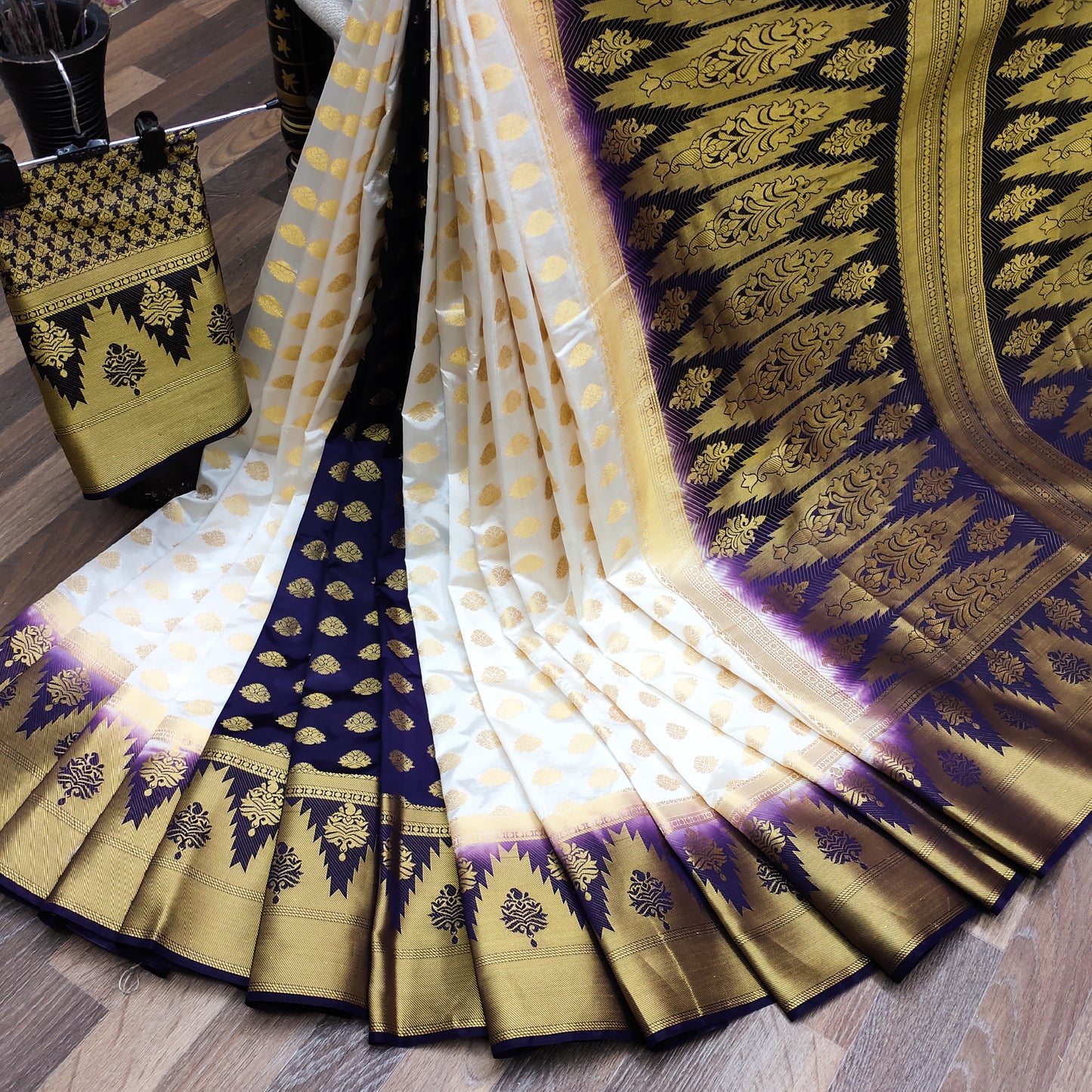 Women's Rich Look Wedding Wear Banarasi Silk Saree With Patli Pallu