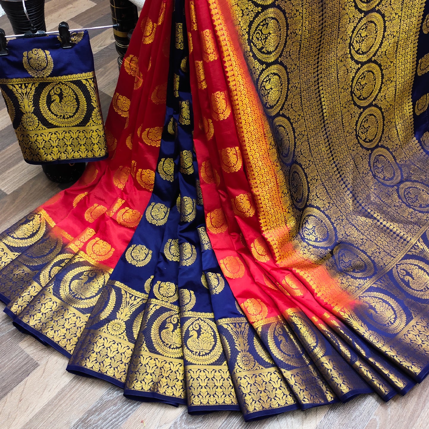 Women's Exclusive Collection Of Balaton Silk Saree With Contrast Border