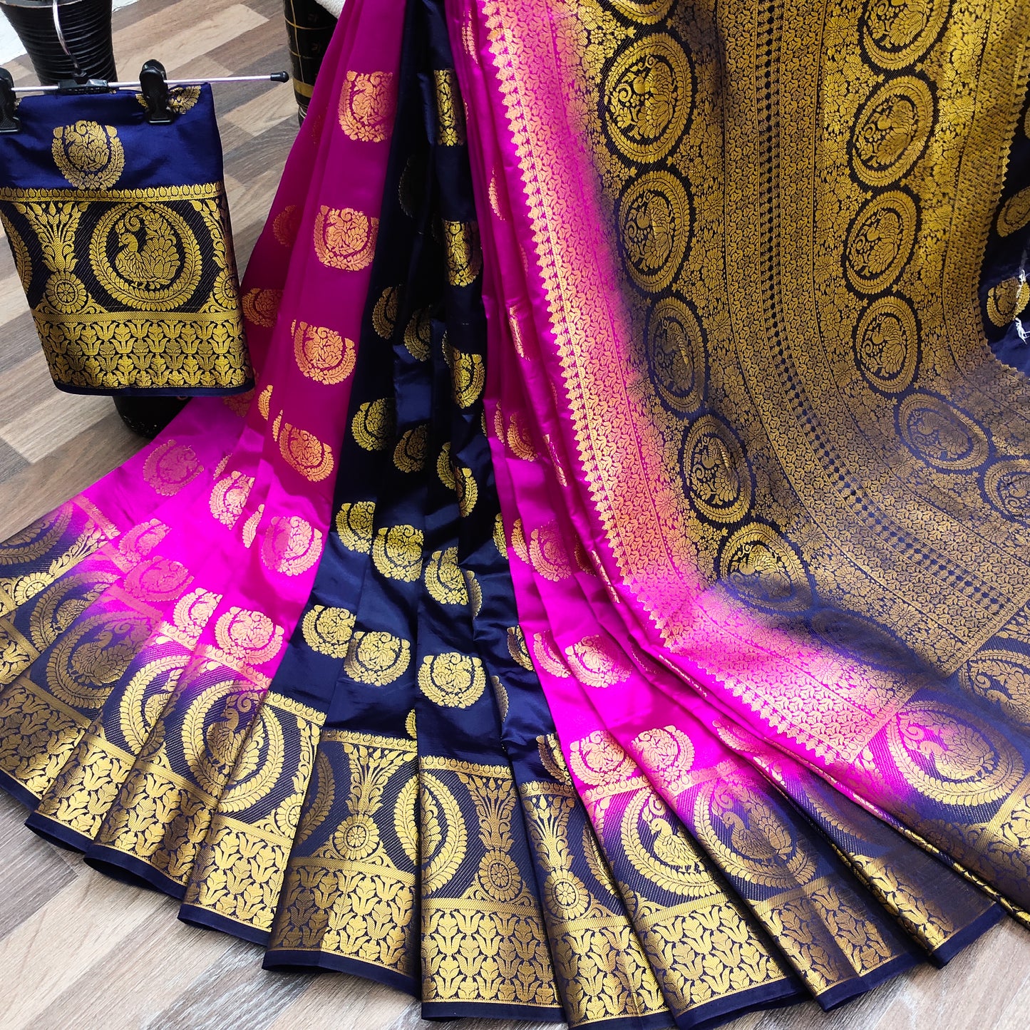 Women's Exclusive Collection Of Balaton Silk Saree With Contrast Border