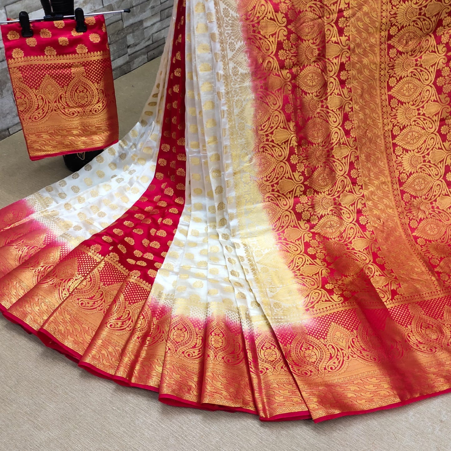 Women's Gorgeous Kanjivaram Jacquard Silk Saree With Beautiful Patli Pallu