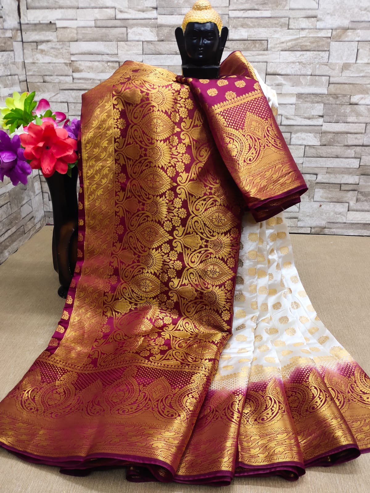 Women's Premium Collection Powerloom Saree With Adorable Rich Pallu