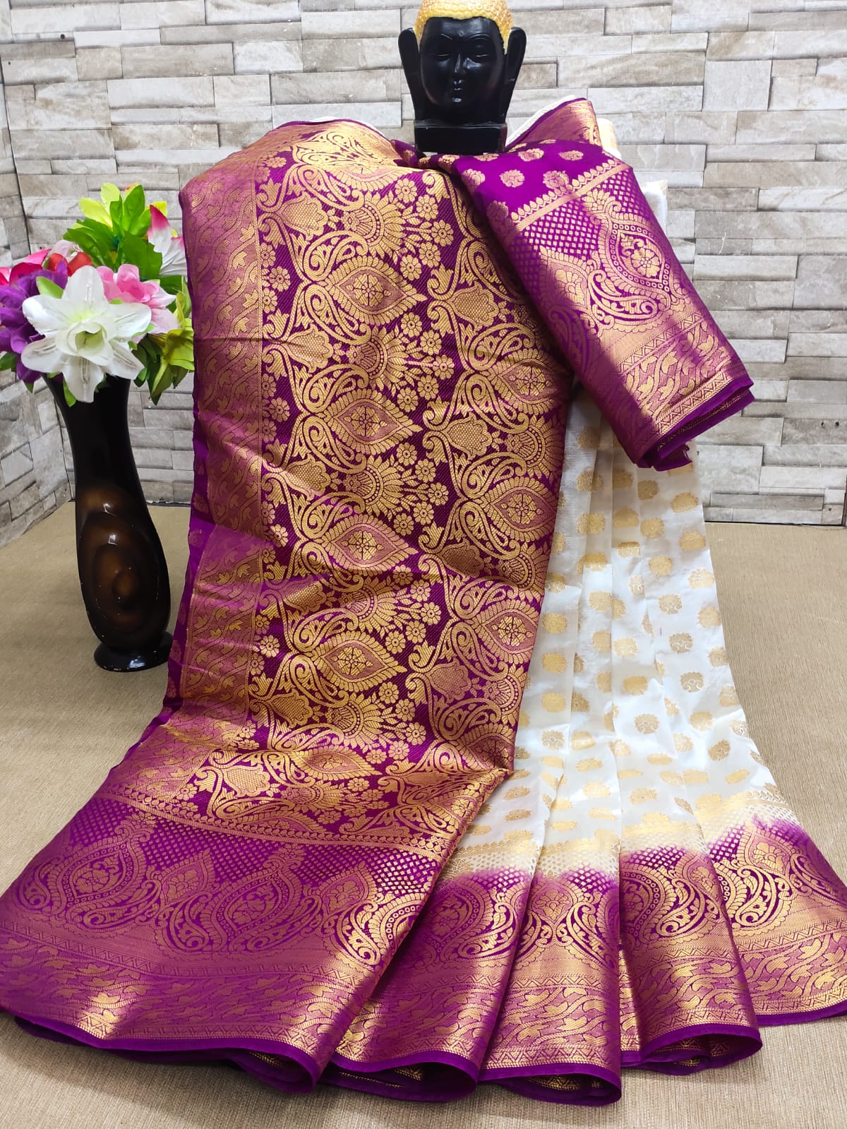 Women's Premium Collection Powerloom Saree With Adorable Rich Pallu