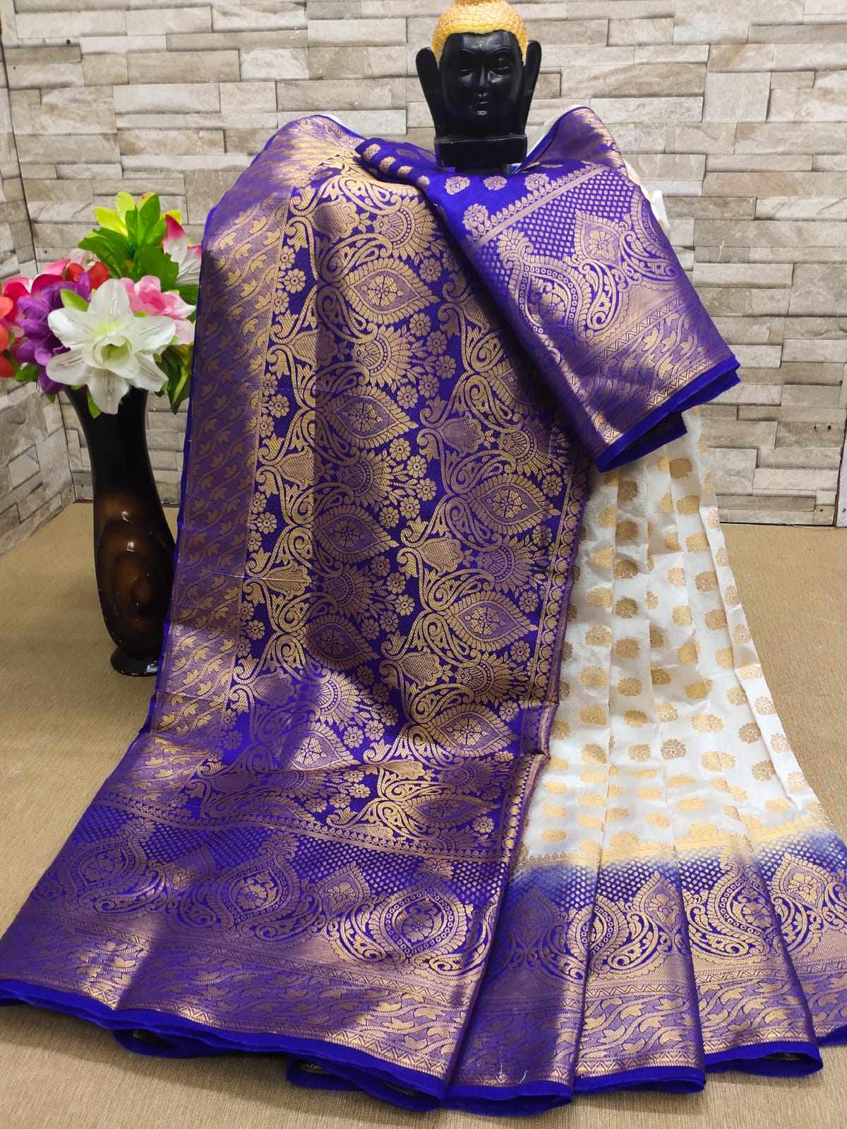 Women's Premium Collection Powerloom Saree With Adorable Rich Pallu