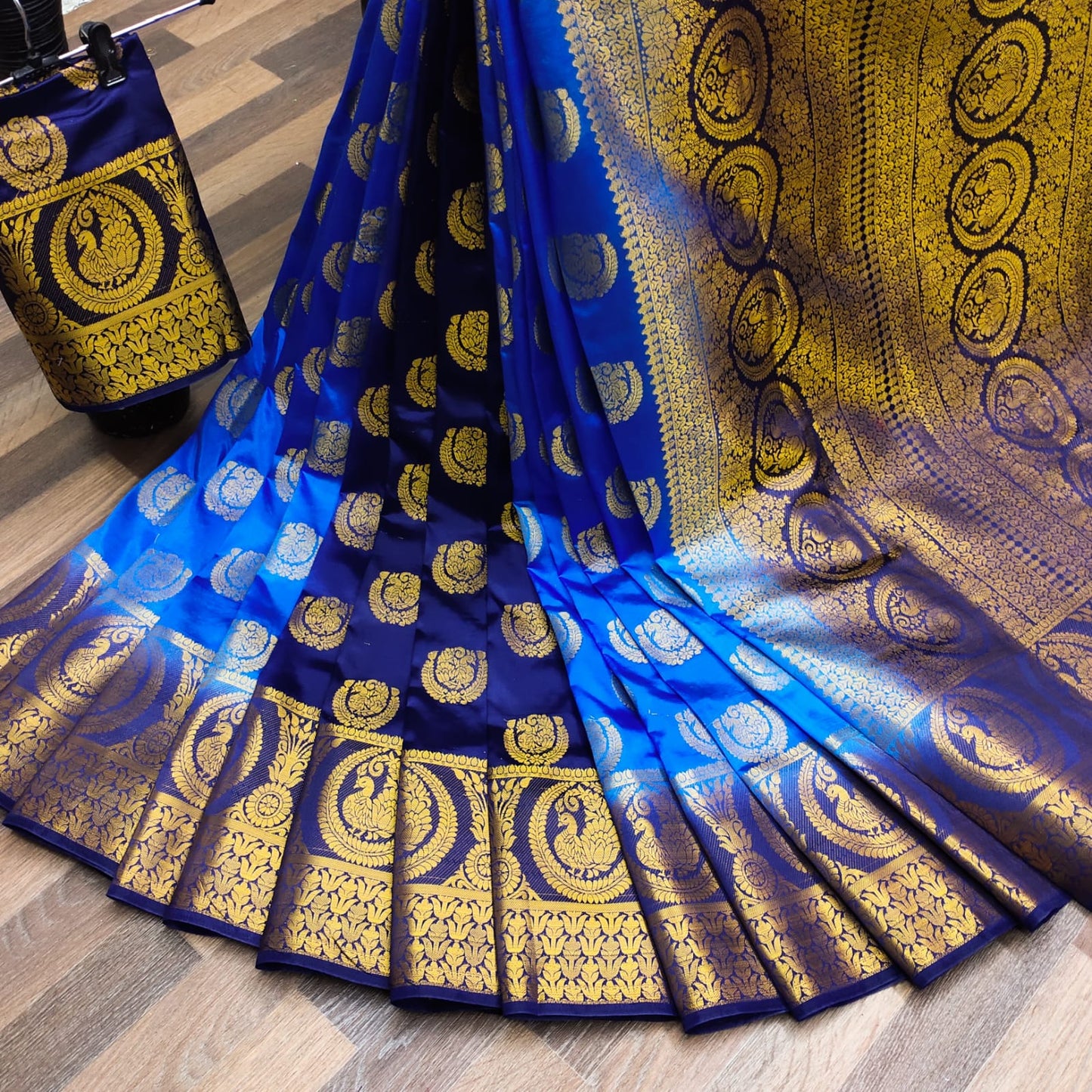 Women's Exclusive Collection Of Balaton Silk Saree With Contrast Border